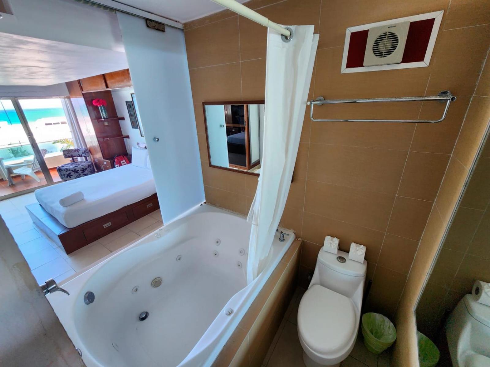 Beachfront Apartments 칸쿤 외부 사진