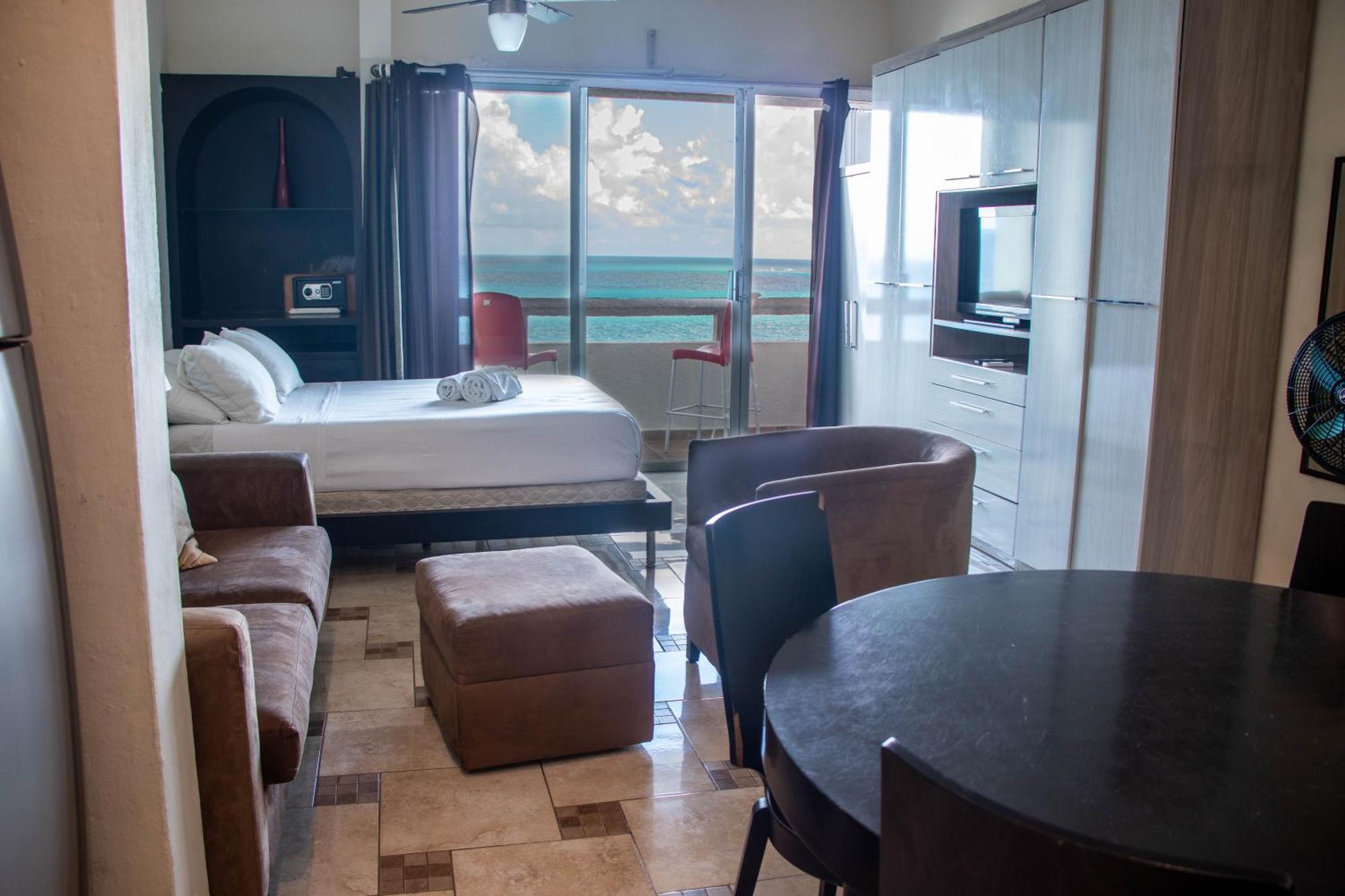 Beachfront Apartments 칸쿤 외부 사진