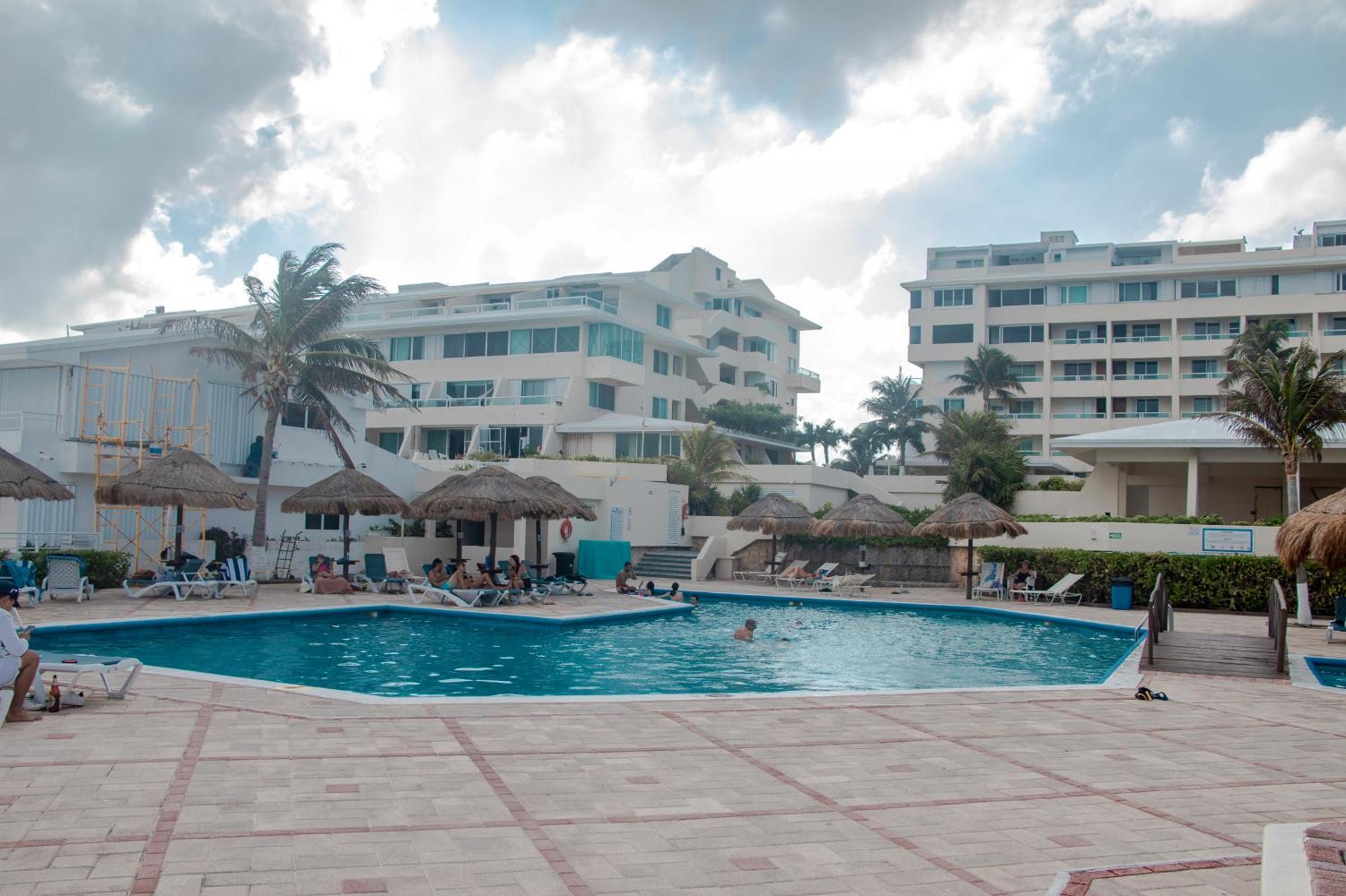 Beachfront Apartments 칸쿤 외부 사진