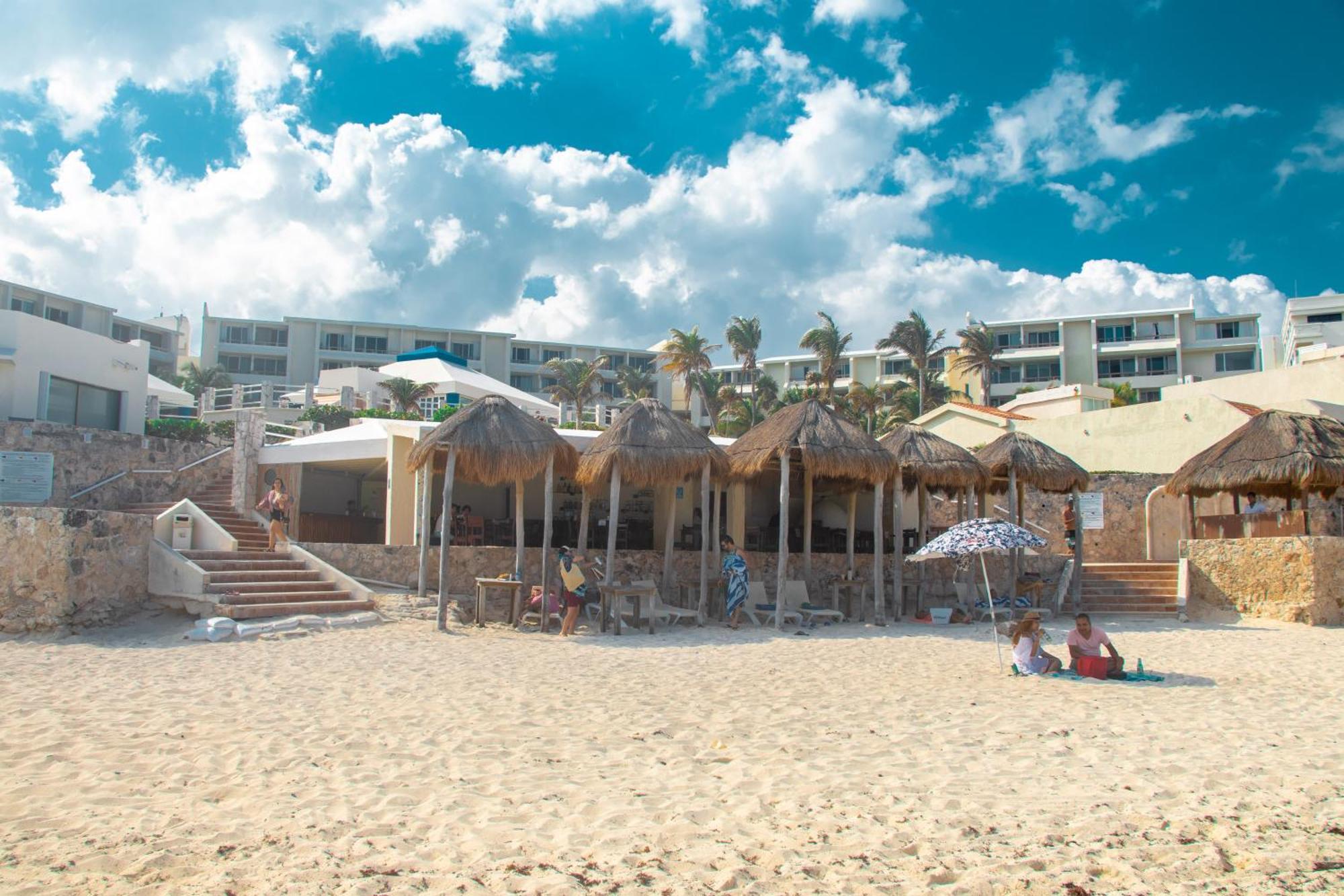 Beachfront Apartments 칸쿤 외부 사진