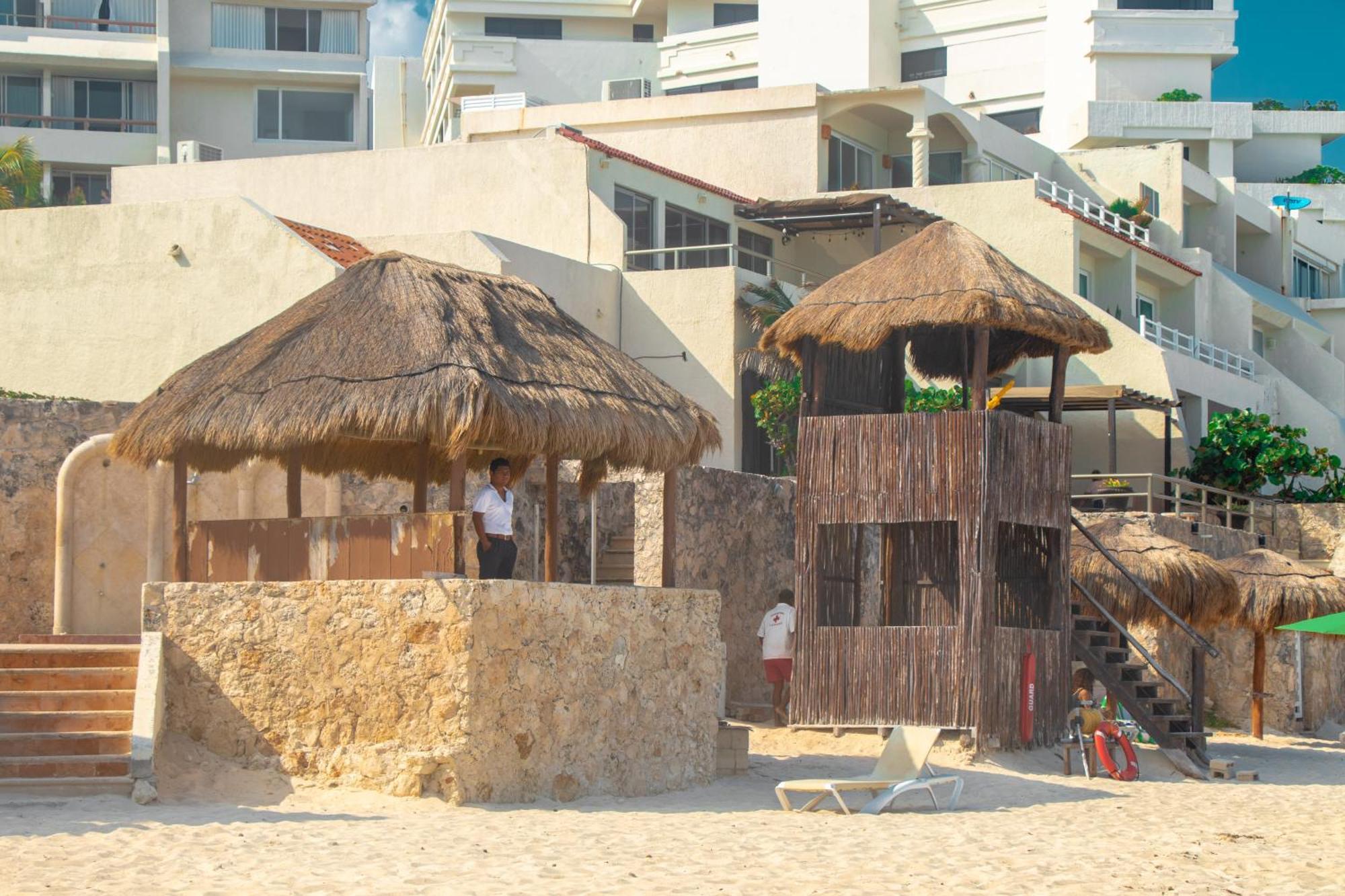 Beachfront Apartments 칸쿤 외부 사진