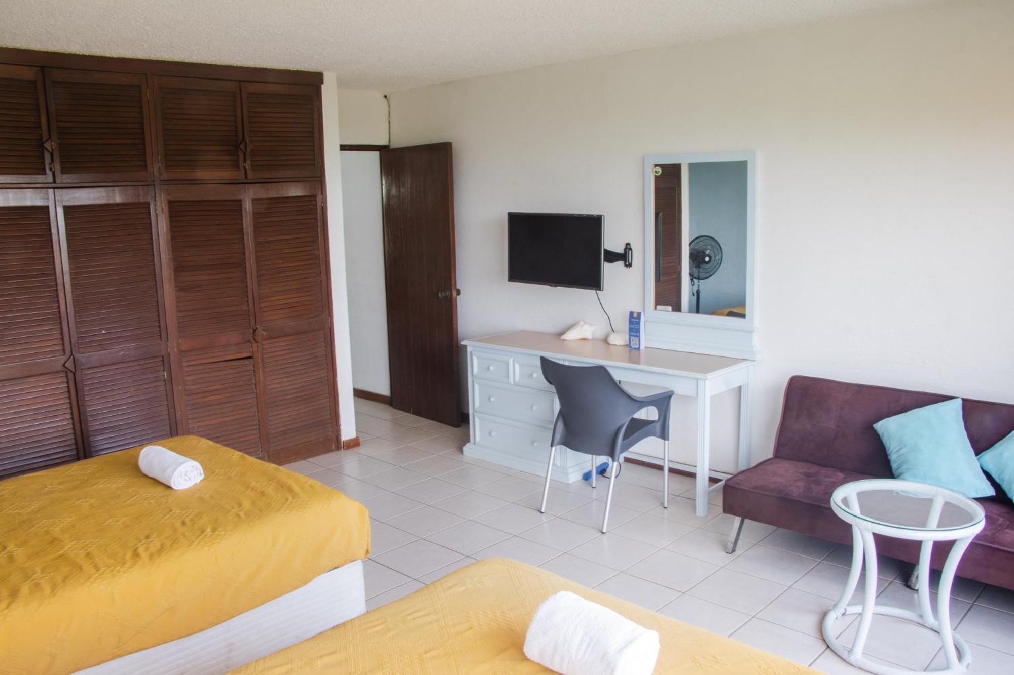 Beachfront Apartments 칸쿤 객실 사진