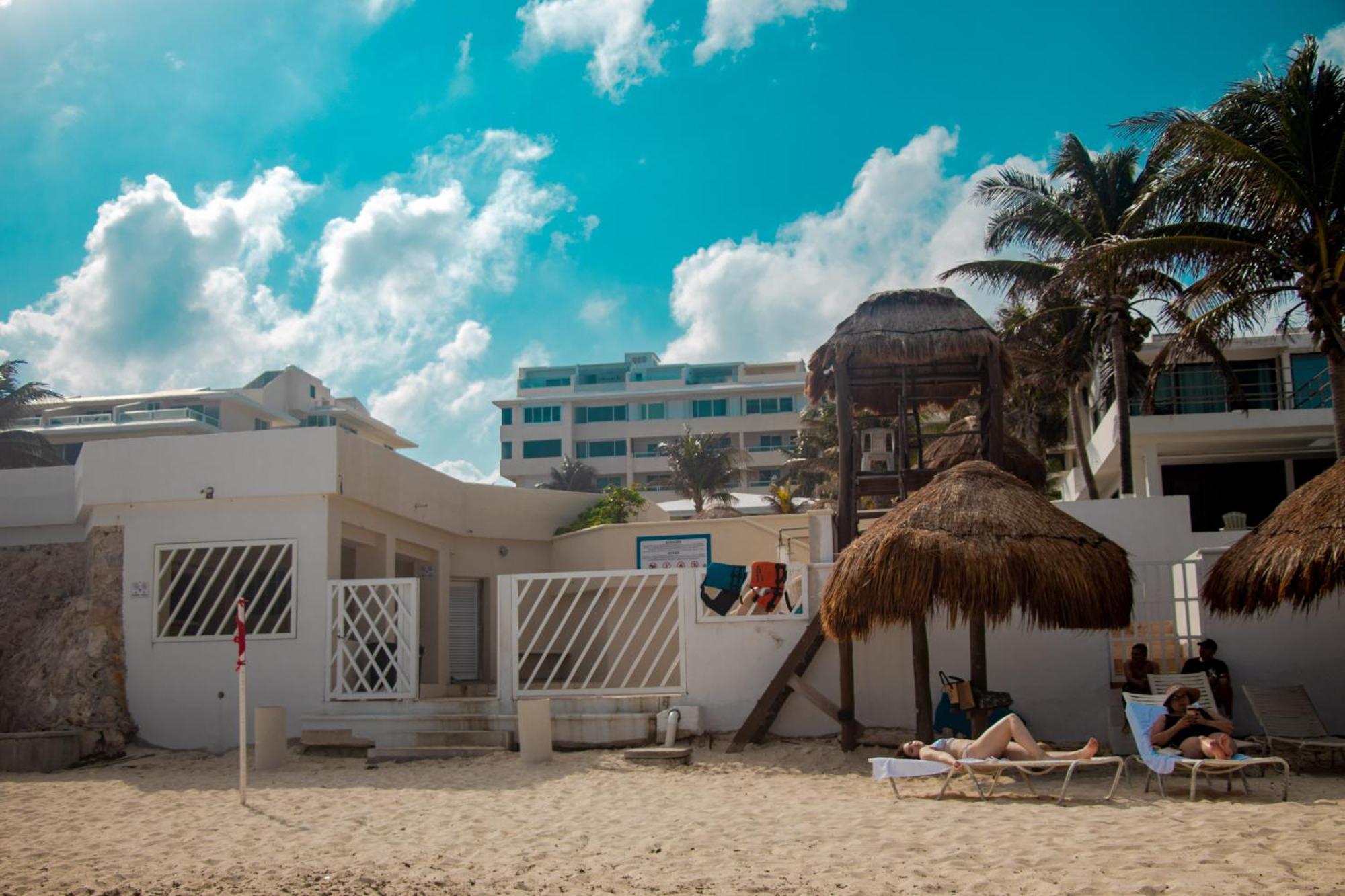 Beachfront Apartments 칸쿤 외부 사진